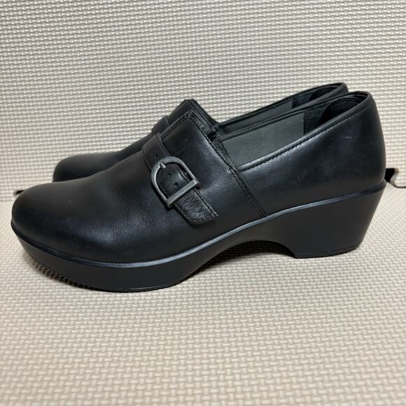 Dansko Womens Black Leather Tamera Jane Buckle Strap Clogs Size EU 39 Comfort - Picture 1 of 14